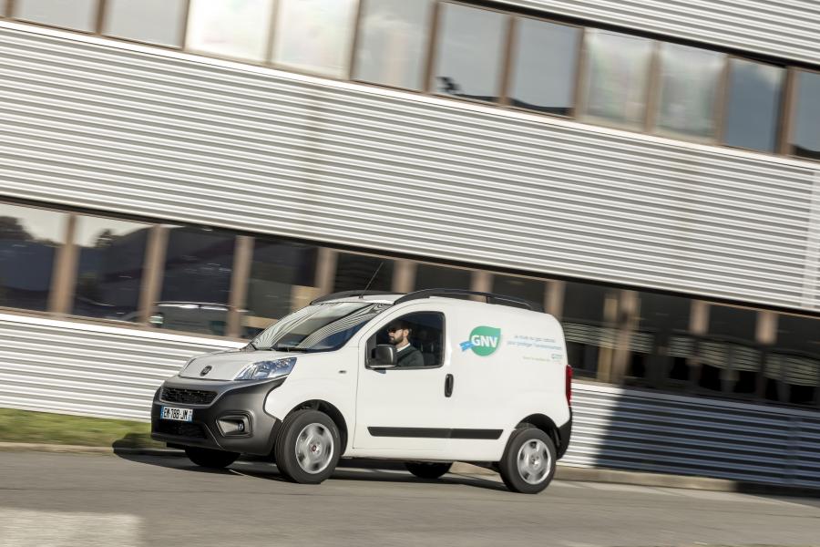  Fiat Fiorino Natural Power (225) 2016 года  (фото 5 из 26)